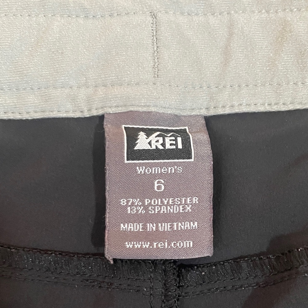 REI Sahara Women's Charcoal Cropped Hiking Pants 🌟 - Picture 4 of 11